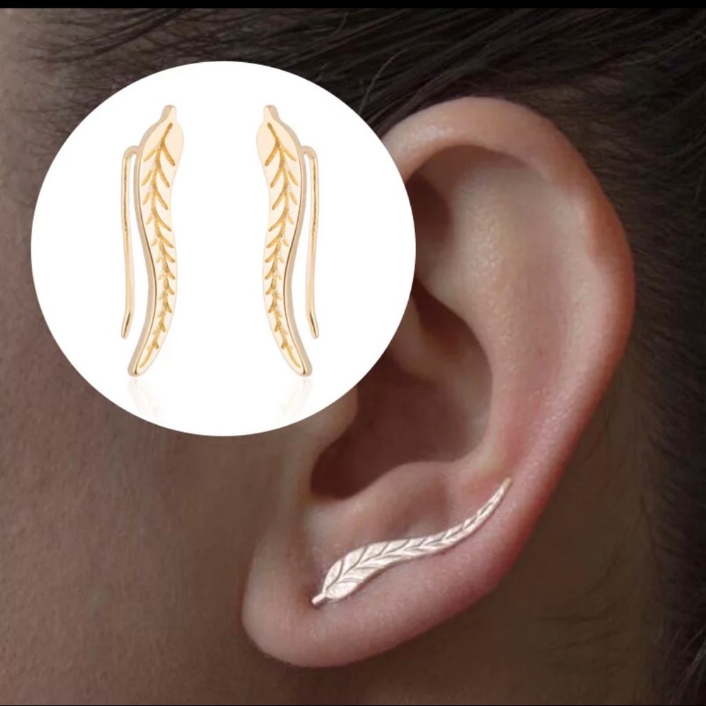 ♡ Feather Stud Minimalist Earrings - Picture 5 of 8
